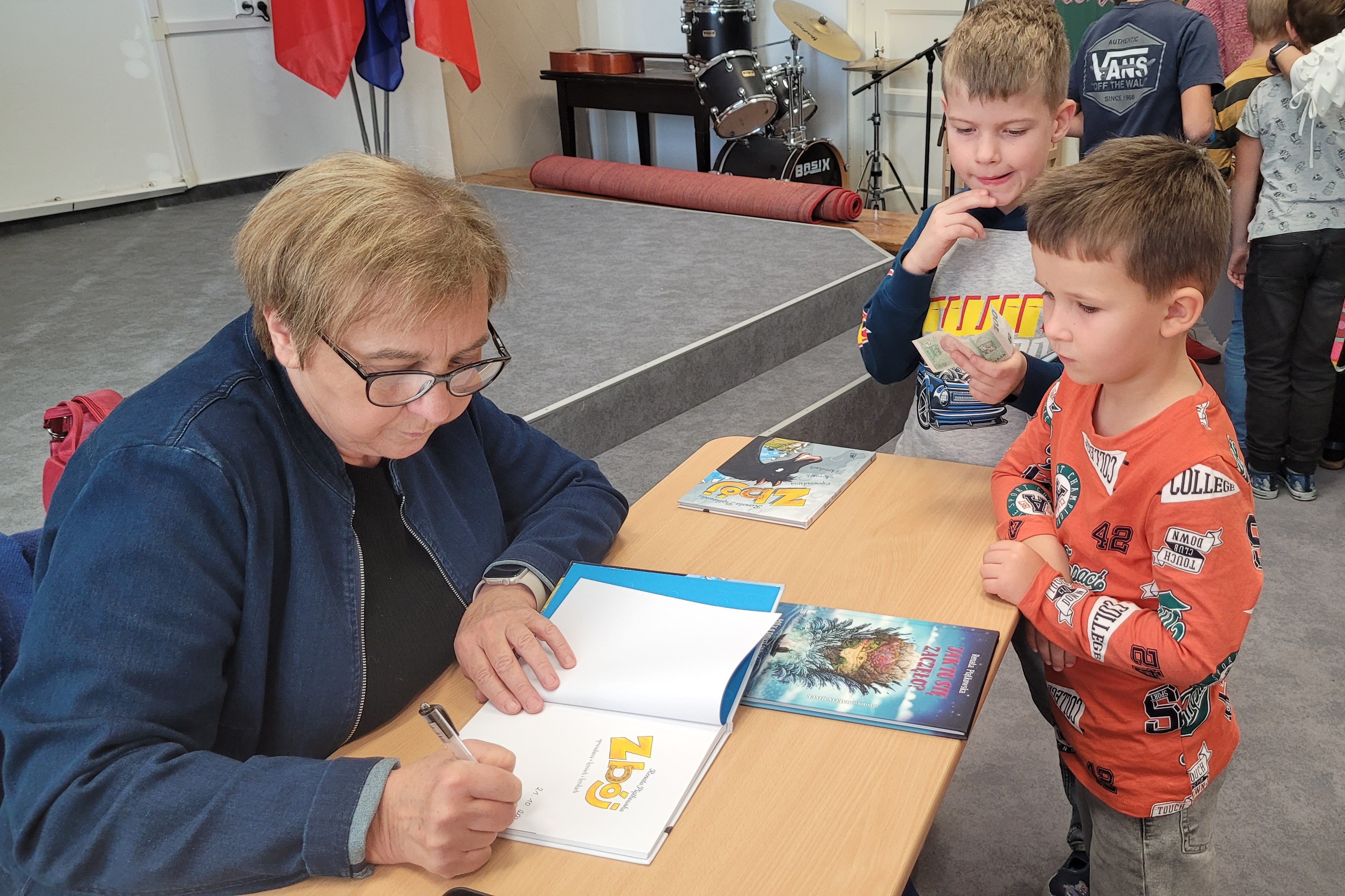 BLISKIE SPOTKANIA Z... PISARKAMI 